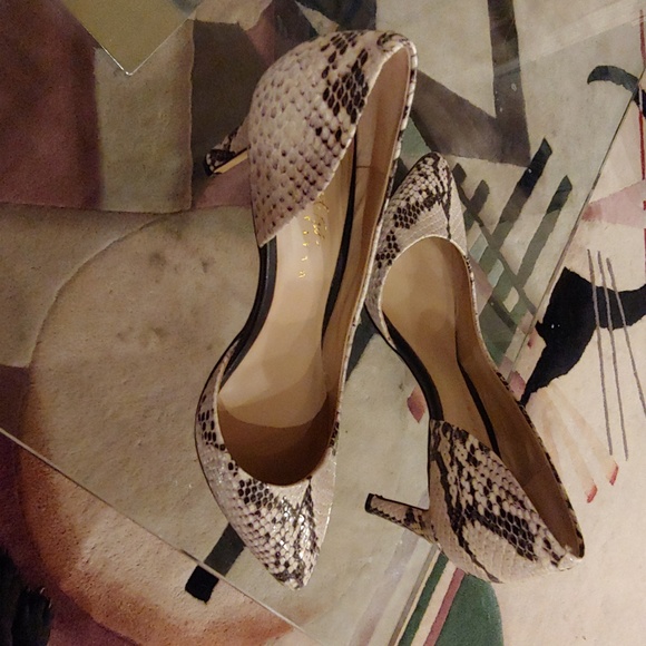 Lord & Taylor Python designed stilettos - Picture 3 of 5